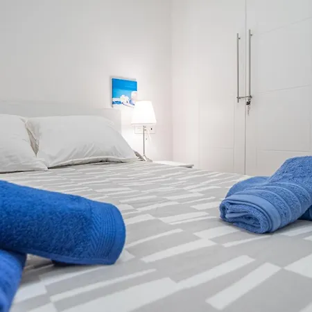 La Luna Nueva En Kadyks