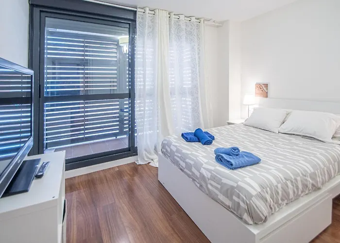 La Luna Nueva En Cádiz